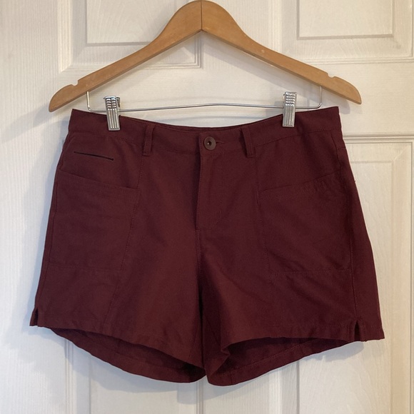 MEC twill shorts 4” inseam - Picture 2 of 4